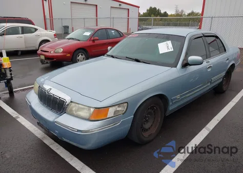2001 Mercury Grand Marquis Gs z USA, uszkodzony, nr VIN 2MEFM74W01X629717